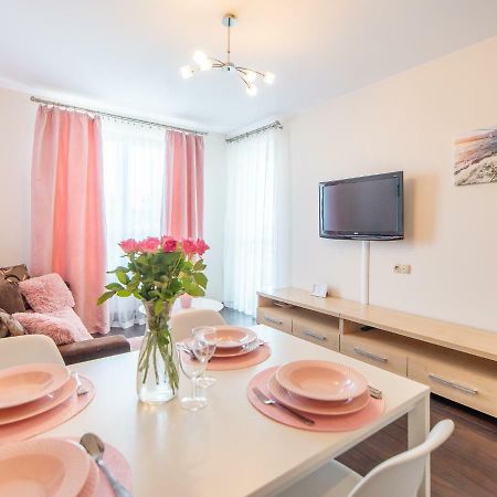 Apartamenty Prywatne W Hotelu Przy Plazy Diva كولوبرزيغ المظهر الخارجي الصورة