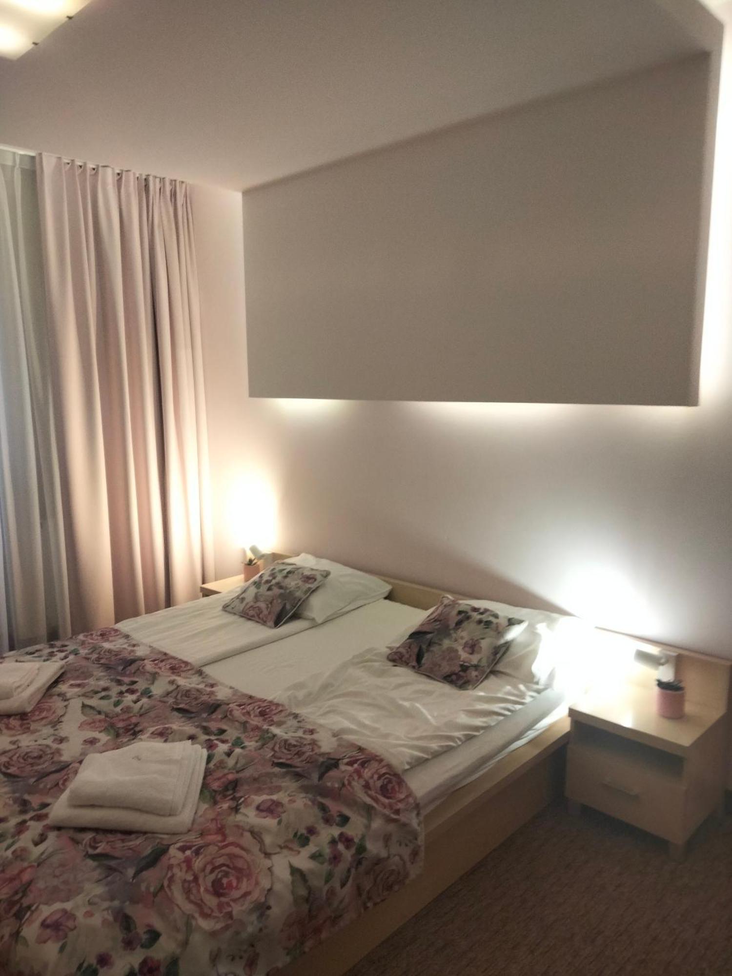 Apartamenty Prywatne W Hotelu Przy Plazy Diva كولوبرزيغ المظهر الخارجي الصورة