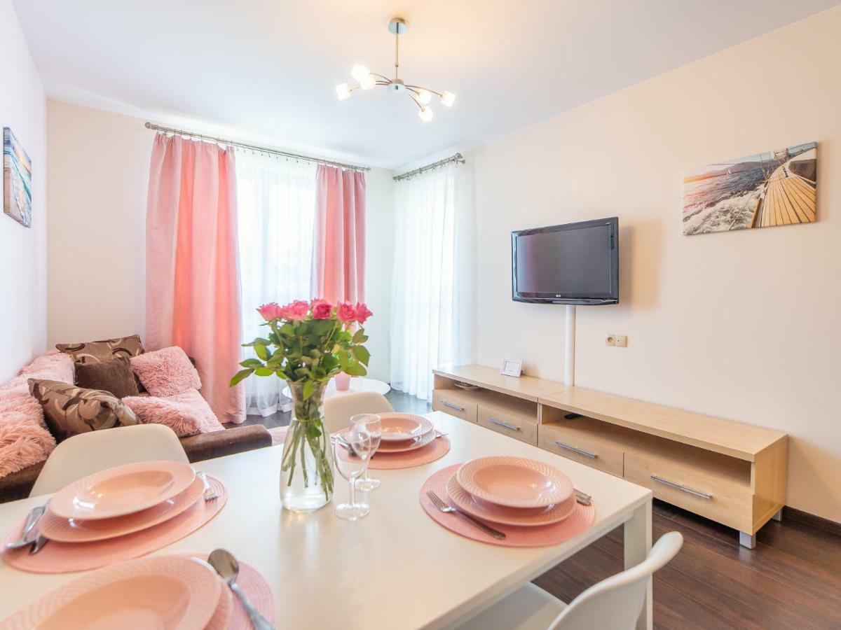 Apartamenty Prywatne W Hotelu Przy Plazy Diva كولوبرزيغ المظهر الخارجي الصورة